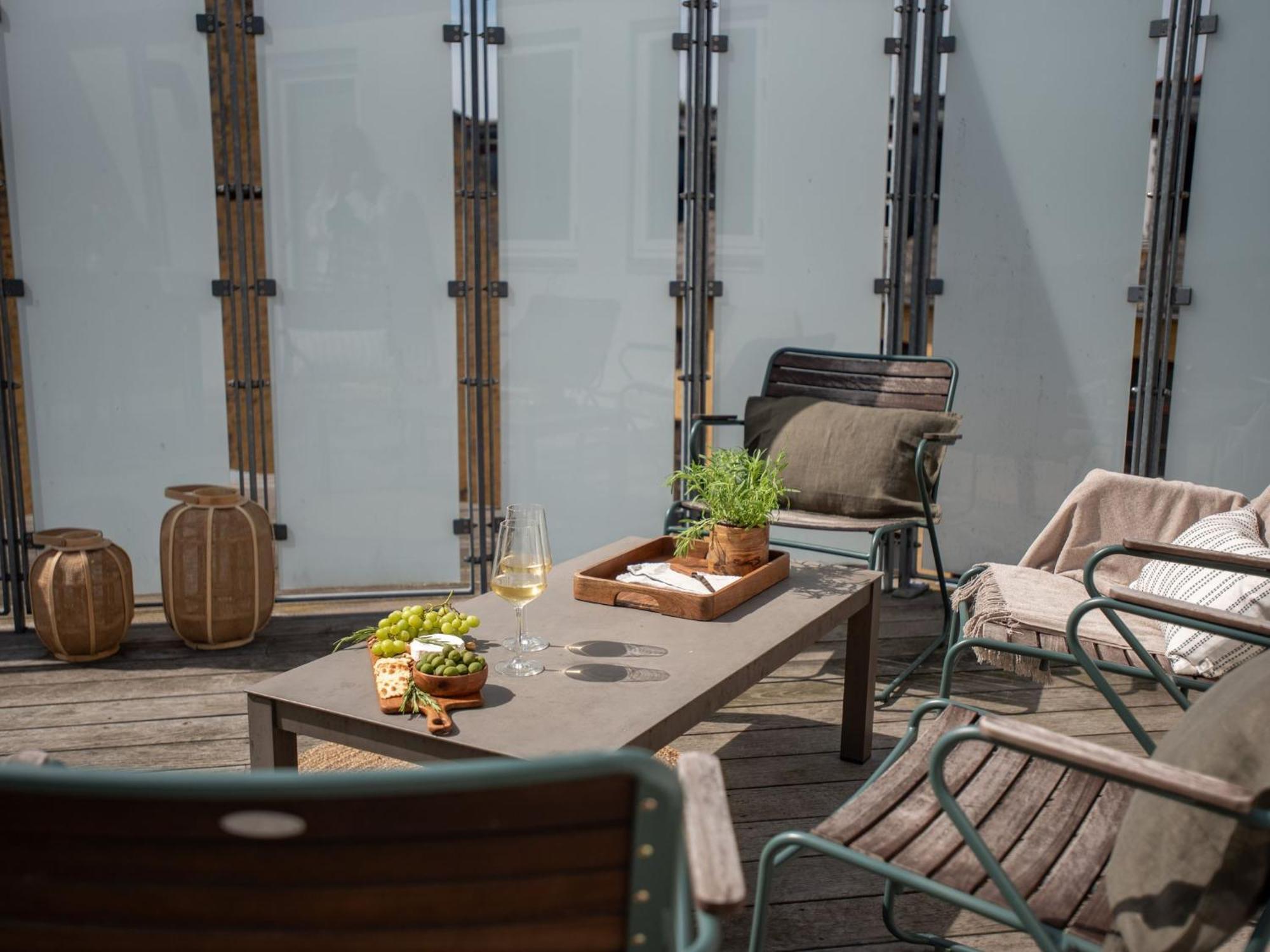 Sanders Leaves - Two-bedroom With Shared Roof-top Terrace * København