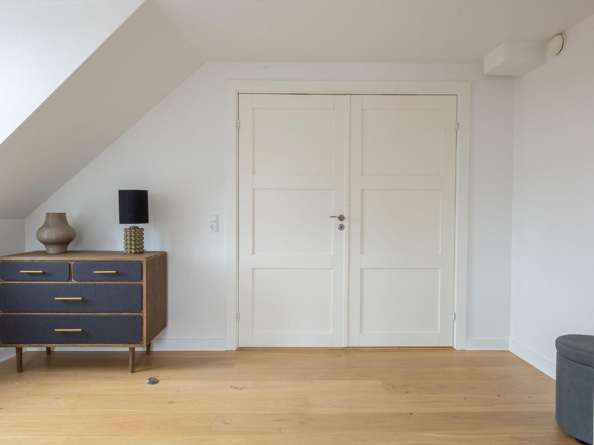 Sanders Leaves - Two-bedroom With Shared Roof-top Terrace