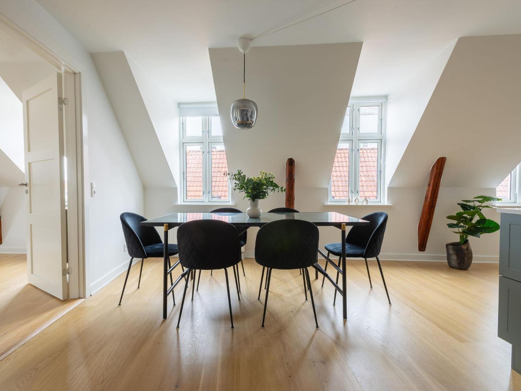 Sanders Leaves - Two-bedroom With Shared Roof-top Terrace Lejlighed *